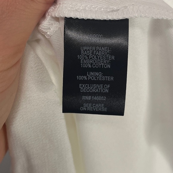 Torrid NWT Eyelet Top Key Hole Neck Dress - Picture 5 of 9